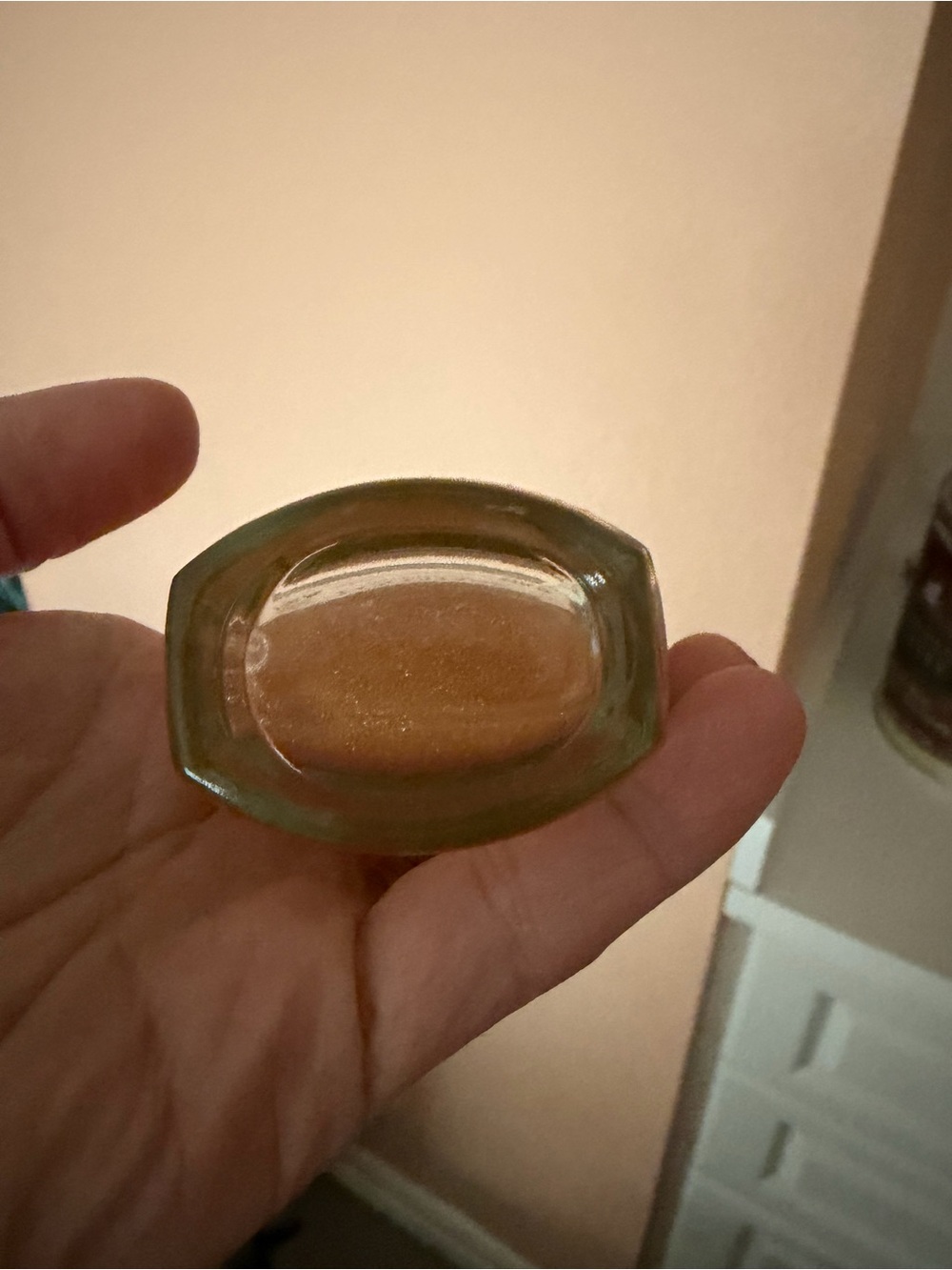 L'OCCITANE Gold Shimmering Almond Body Oil - Picture 4 of 4